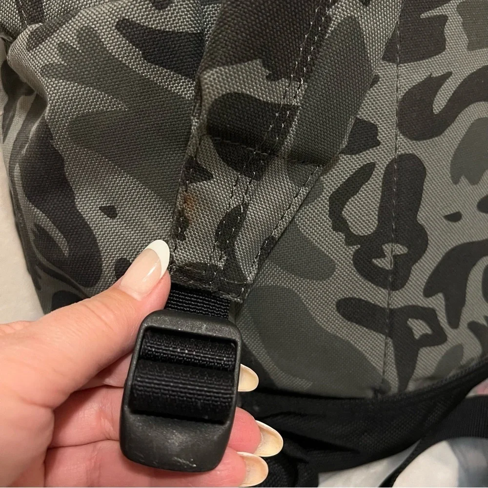 Stussy Camo backpack Original Gear, grey/black 14”x15”x9”